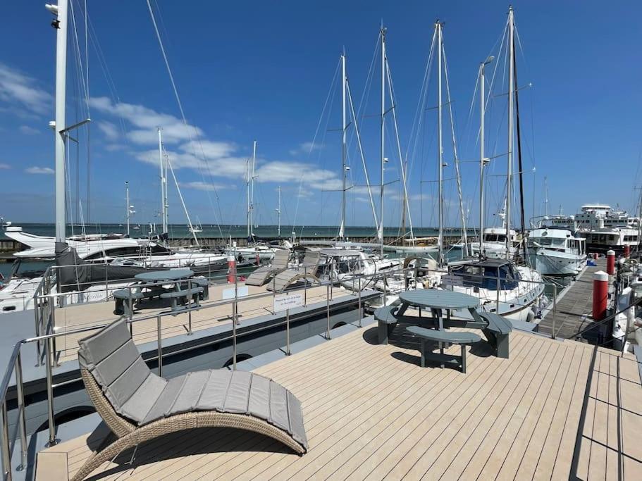 Yarmouth Waterlodge Floating Apartments 2 Dış mekan fotoğraf